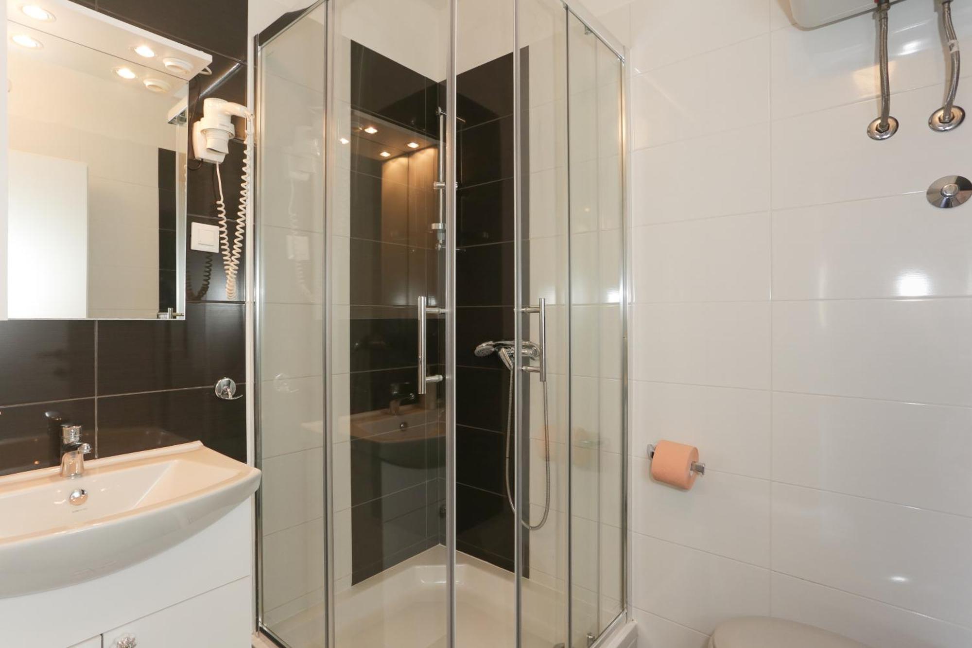 טרוגיר Casa Zorana-Alba Apartments מראה חיצוני תמונה