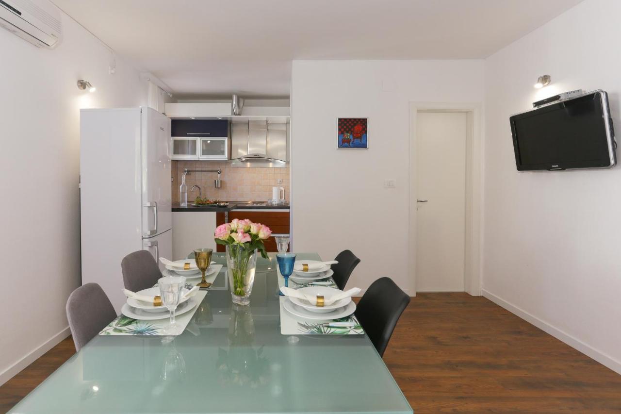 טרוגיר Casa Zorana-Alba Apartments מראה חיצוני תמונה